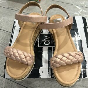 Dolce vita girl sandals